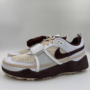 NIKE ZOOM FIELD JAXX TRAVIS SCOTT LIGHT CHOCOLATE