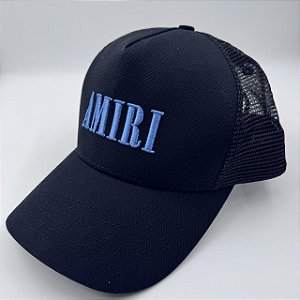 BONÉ AMIRI CORE LOGO TRUCKER BLACK DUSTY BLUE