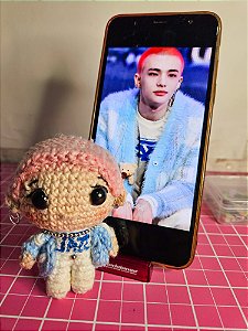 Baby Hyunjin Pink hair 5 o' clock amigurumi