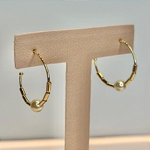BRINCO ARGOLA COM DETALHE PALITO E PEROLA 5MM, COM