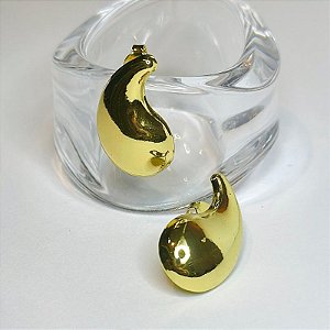 BRINCO GOTA CURVA, ESTILO ORGANICA, POLIDA 18K