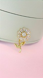 PINGENTE FLOR E CAULE COM FOLHAS NAVETES E CRAV ZI