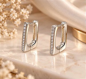 BRINCO CLIC ARGOLA QUADRADO ZIRCONIA E RÓDIO