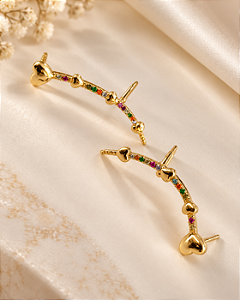 BRINCO EAR CUFF CORAÇÃO E ZIRCÔNIA COLORIDA