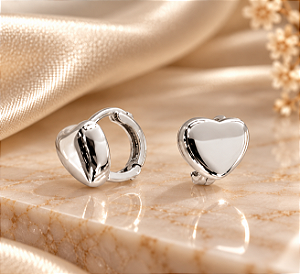 ARGOLA CLICKER CORAÇÃO LISO PRATA