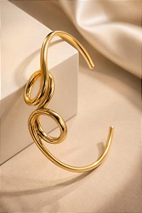 BRACELETE FIO REDONDO E OCO COM DETALHE INFINITO E