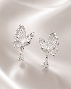 BRINCO BORBOLETA E GOTA EM ZIRC PENDENTE