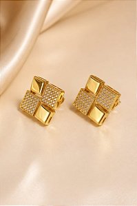 BRINCO LUXO QUATRO QUADROS DOIS CRAVEJADOS EM ZIRC