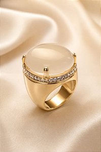 ANEL PEDRA QUADRTZO BRANCO REDONDO COM DETALHE CRA