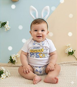 Kit Minha Primeira Páscoa Bebê 100% Algodão Body + Tapa Fralda com pompom + tiara - Fantasia Coelho Menino