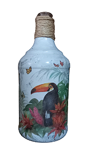Garrafa decorada  - Tucano tropical por Débora Artes