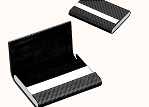 PORTA CARTÕES EM METAL E TEJA CROMADA EM COURO SINTÉTICO