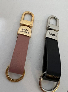 CHAVEIRO EM COURO COM PERSONALIZAÇÃO A LASER DIRETO NO MOSQUETÃO