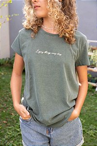 Camiseta Estonada Verde Militar Feminina G T-shirt Inspiration 2