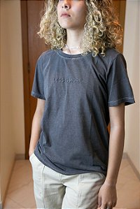 Camiseta Estonada Preta G T-shirt Tranquility