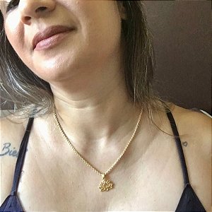 Colar flor de lótus dourado