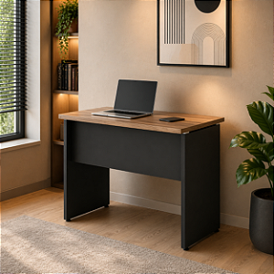 Mesa de Escritório 135x60 Reta Compacta com Tampo de 30mm