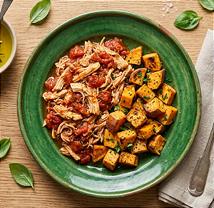 Frango Desfiado ao Molho Sugo com Batata Doce