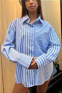 CAMISA OVERSIZED COM PADRÕES DE LISTRAS
