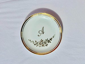 Descanso de Joias Floral em Ouro (Personalizável)