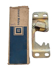 Batente Porta Lado Direito Pick up Veraneio 65/89 Caminhões 65/85 Original GM 3865424 Universal 40154 Nova de Época