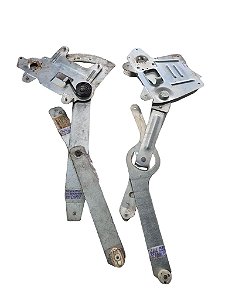 Par Maquina Vidro Eletrica Dianteira Lado Direito Esquerdo Fixação Mabuchi S10 2 e 4 Portas Blazer GM 15705143 15705144