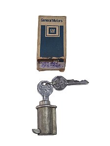 Fecho Porta Luvas Com Chave Pick-up A10 C10 D10 Veraneio Caminhões C60 D60 até /90 Original GM 7364633