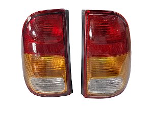 Par Lanterna Traseira Tricolor Lado Direito Lado Esquerdo Acrílica Saveiro 97/2003 Marca Imola 8305 8306