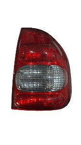 Lanterna Traseira Lado Direito GM Classic 2003 a 2010 Corsa Sedan 2000 a 2002 Bicolor Original M CARTO