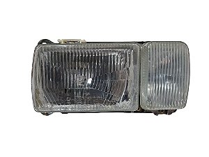 Farol com Farol Auxiliar Lado Direito Com Suporte VW Santana GLS 87 até 90 Original Arteb 40174 Novo de Época