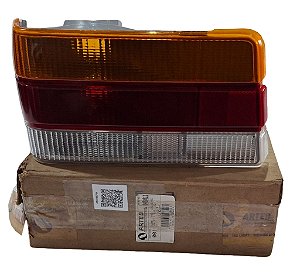 Lanterna Traseira LE Lado Esquerdo Tricolor GM Chevette 87 a 93 Original Arteb 0480011 Novo de Época