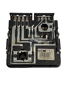 Circuito Soquete Lanterna Traseira do Lado Esquerdo do VW Gol Quadrado de 1987 à 1996 Original VW 3059452572 de Época