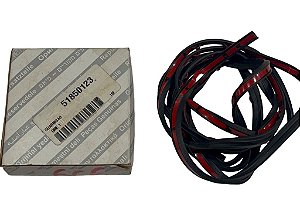 Borracha Friso Lateral Fiat Strada 08 a 12 Original Fiat 51850123 Nova de Época