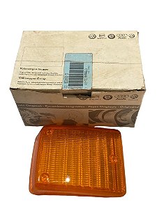 Lente Pisca Seta Dianteiro Lado Direito do VW Kombi de 1975 a 2000 Original VW 2119531625 Possui a Logo VW e Arteb Nela