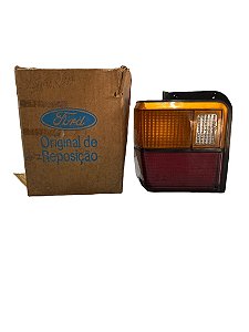 Lanterna Traseira Lado Esquerdo do FORD Belina II de 1985 a 1988 Lente Tricolor Original ARTEB HELLA e FORD 84NU13A603