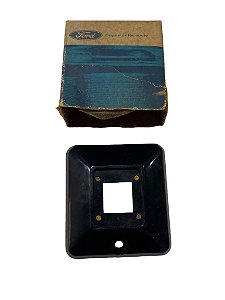 Moldura do Botão Interruptor da Trava Elétrica da Porta FORD Mustang de 1982 a 1986 Fox Body Original Ford E2ZB14A660BA