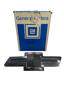 Emblema da Grade Dianteira GM Silverado 97 a 01 Grand Blazer 99 a 00 GMC 615 6100 e 3500HD 97 a 01 Original GM 93258717