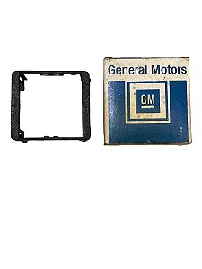 Moldura do Relogio Painel GM Kadett Ipanema 1989 até 1998 Original GM 93230047 Novo de Época