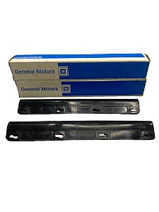 Par Retentor Cobertura Para-choque Traseiro Corsa Wagon GL GLS Super 97 a 09 Original GM 93244879 93244880 Novo de Época