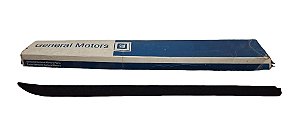 Friso Inferior do Farol Lado Direito LD Preto GM Monza Hatch Sedan 1982 até 1990 Original GM 94638144 Novo de Época