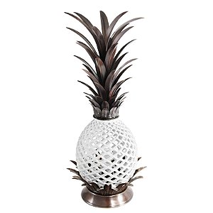ABACAXI BRANCO COM COROA DE FERRO