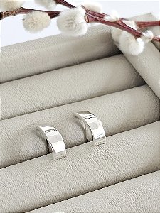 Brinco Liso 5x15mm