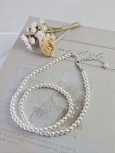 Colar pérola shell 4mm com acabamento em prata 925 e ródio