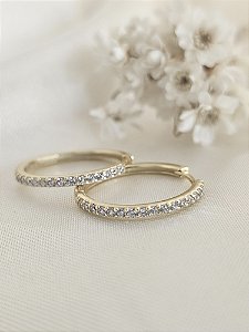 Brinco argola cravejada 18mm prata 925 banhada a ouro amarelo 18k