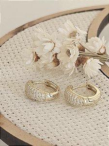 Brinco argolinha cravejada 10mm prata 925 banhado a ouro amarelo 18k