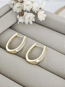 Brinco argola U cravejada 15mm prata 925 banhado a ouro amarelo 18k