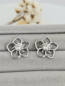 Brinco Flor Moissanite prata 925 com banho de ródio