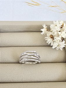 Anel life Moissanite cravejado prata 925 com banho de ródio