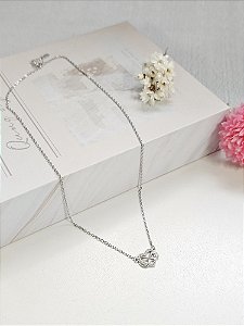 Colar infinito com coração cravejado pequeno prata 925 com ródio