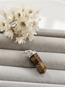 Pingente ponta de pedra natural olho de tigre lapidada P prata 925